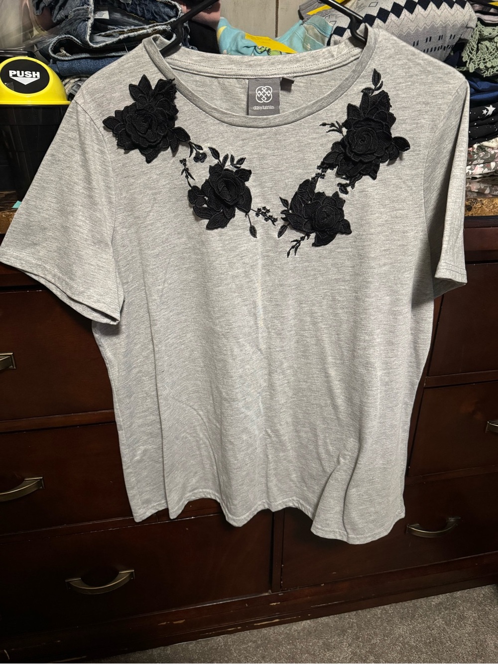 Daisy Fuentes Gray Short-Sleeve Tee with Black Floral Appliqué